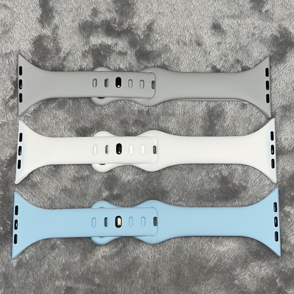 3 NEW 42/44/45mm apple watch bands ! Silicon Adjustable!